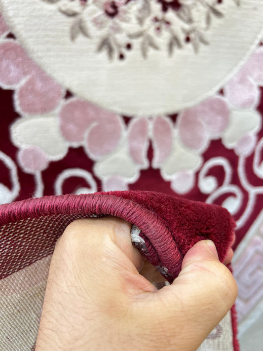 Tapis rouge Versace 2.8x2m