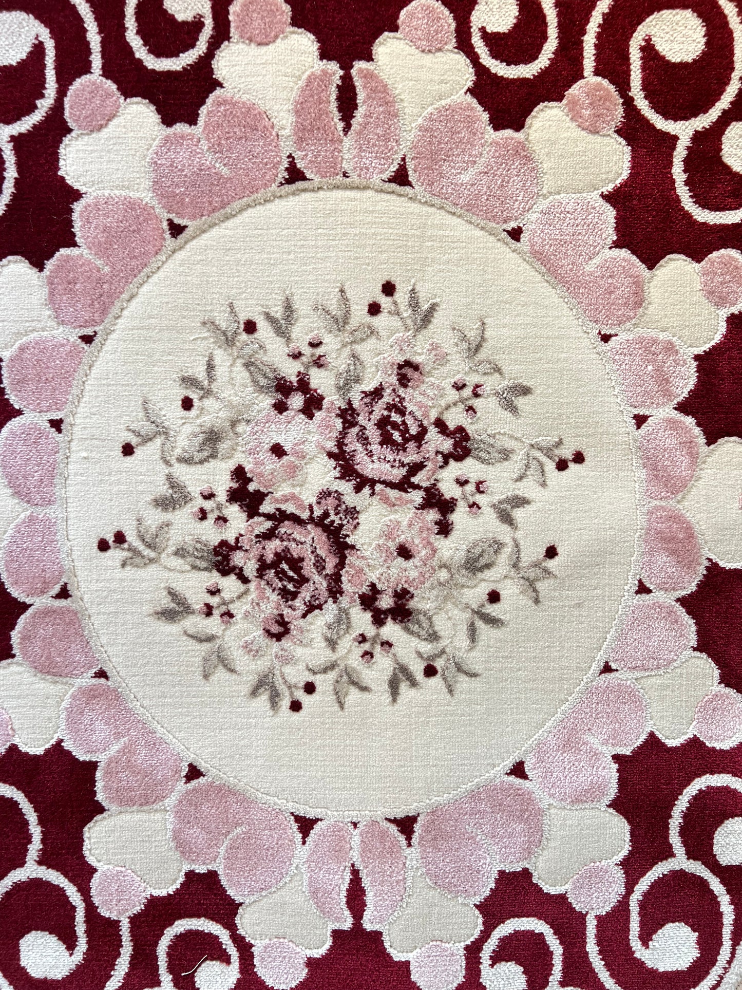 Tapis rouge Versace 2.8x2m